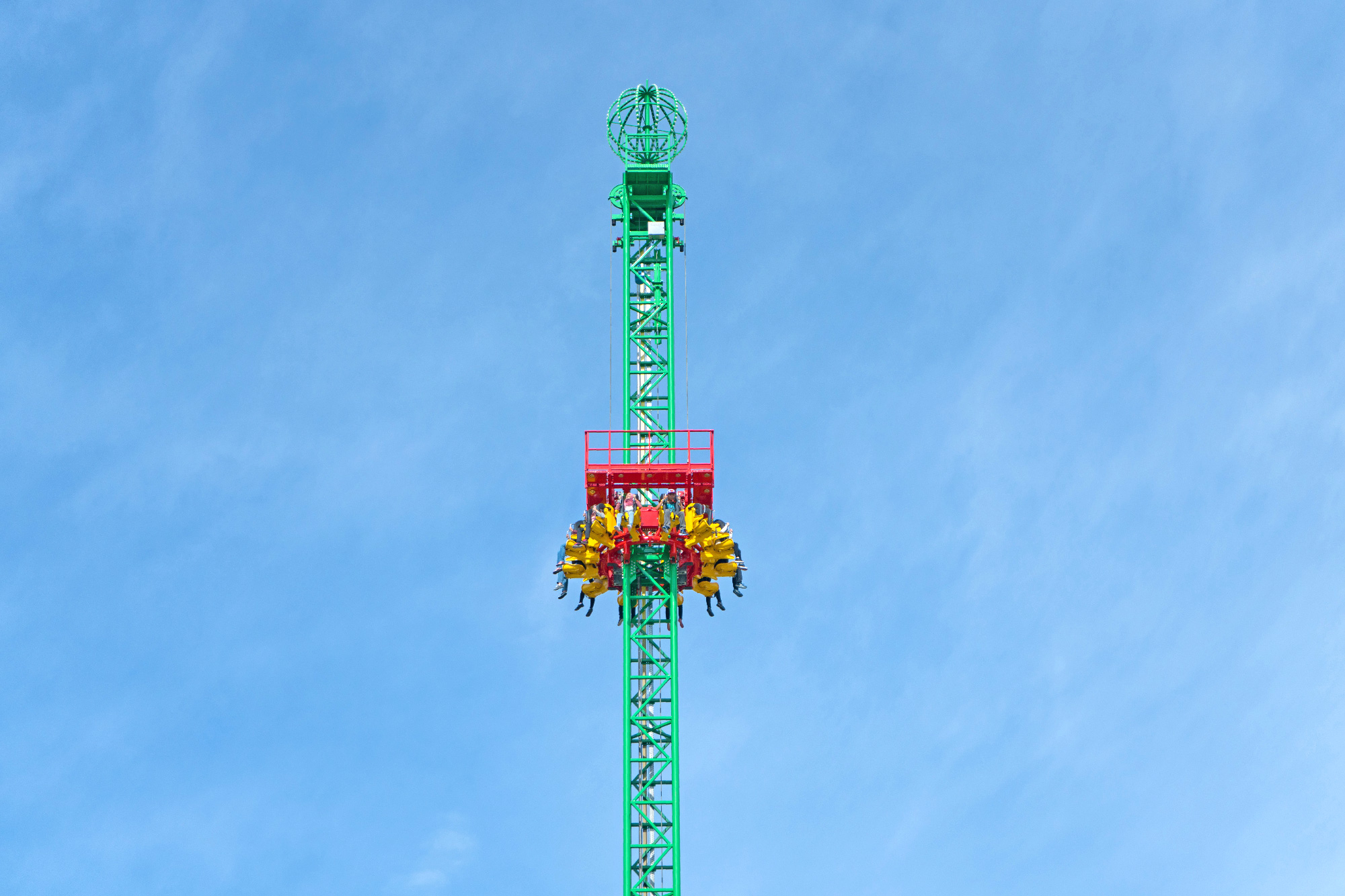 scary-drop-tower-50-fabbri-brunei