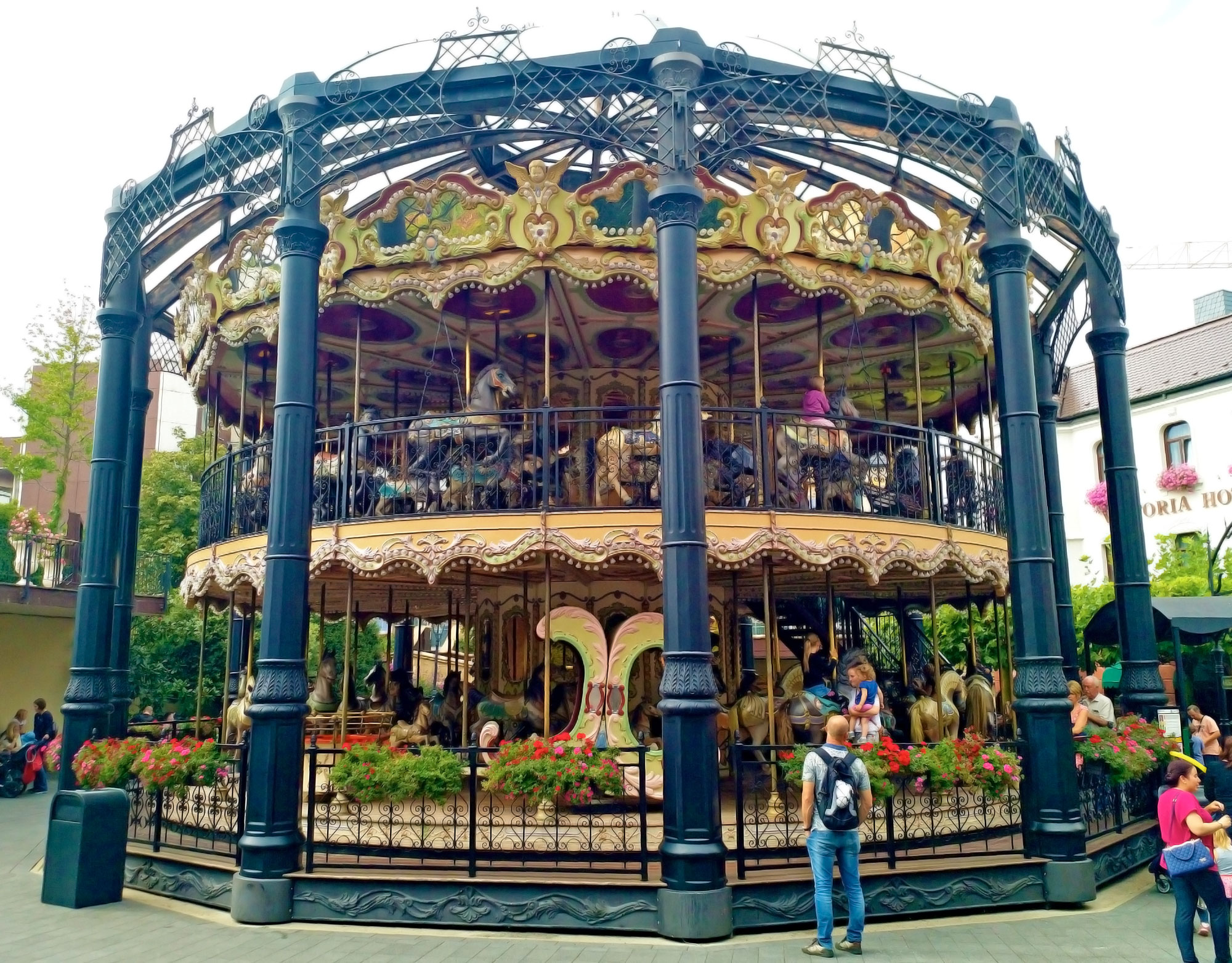 Phantasialand-Carousel-Double-Deck