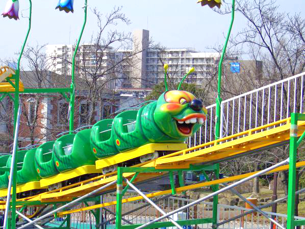Profitable kids amusement park ride fruit caterpillar wacky worm