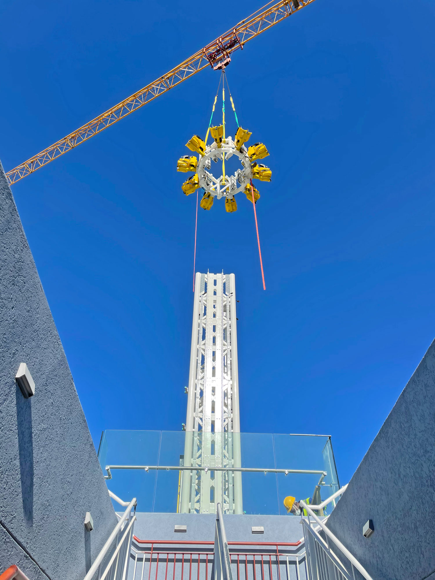 rooftop-scary-drop-tower-hotel-capetown-fabbri-installation3