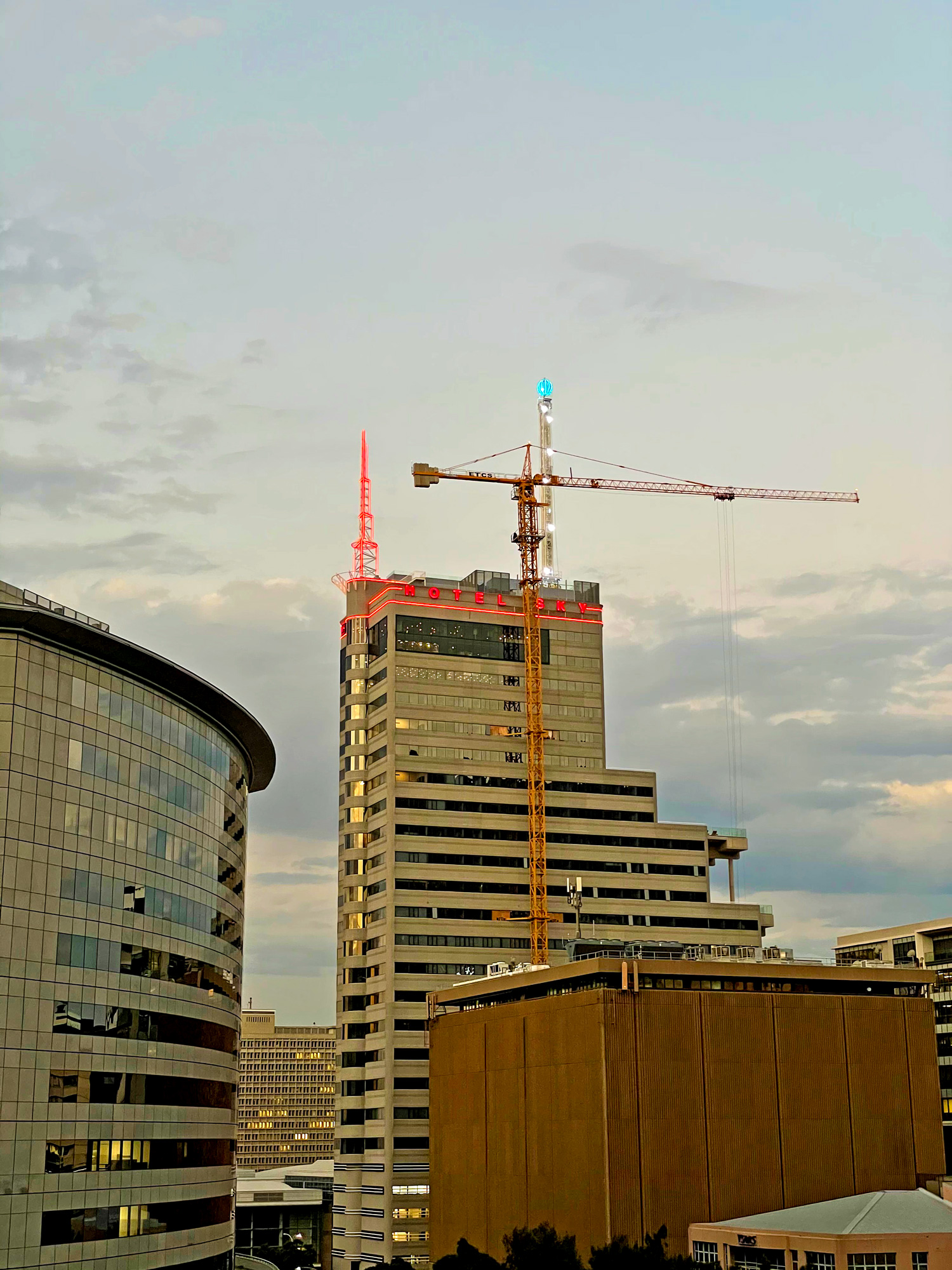 rooftop-scary-drop-tower-hotel-capetown-fabbri-installation4