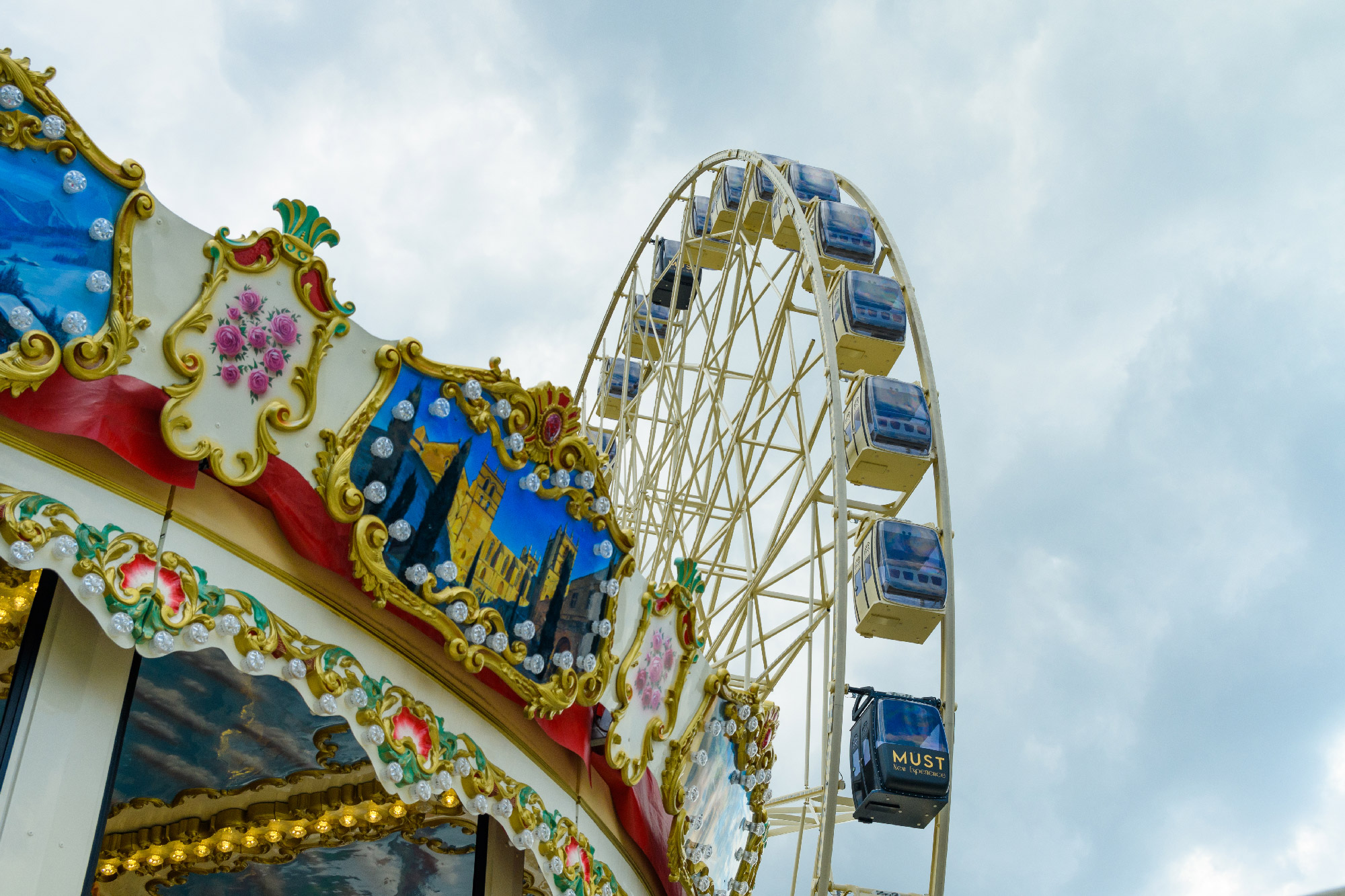 VIPcabin-tourist-attraction-fabbri-giant-wheel